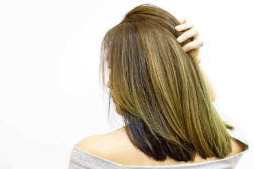 Hogyan vasaljuk a hajat anélkül, hogy károsítanánk?
